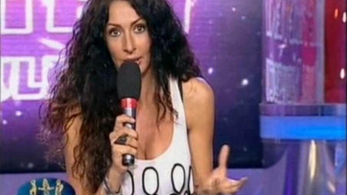 Mihaela Radulescu a revenit în forţă cu show-ul „Între prieteni“. Vezi imagini de la prima ediţie