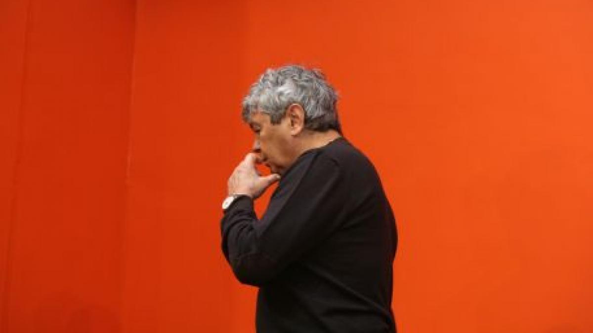 Mircea Lucescu nu va fi operat. Starea lui de sănătate este stabilă