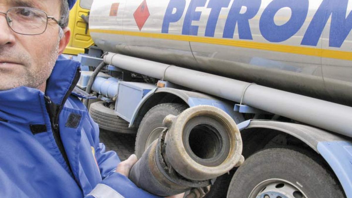 Cea mai mare amenda din istoria Consiliului Concurentei: 205 mil. euro pentru Petrom, Rompetrol, Lukoil, Mol si Eni, din care Petrom a primit peste 100 mil. euro. Cine sunt avocatii cu care contraataca companiile