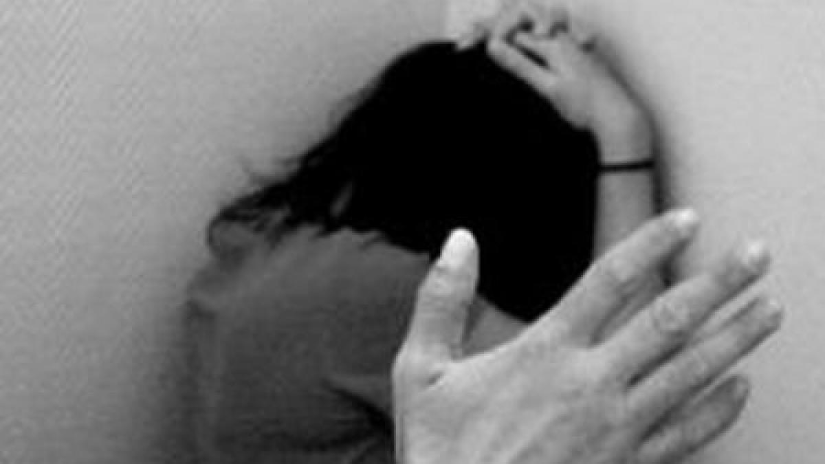 Cum îşi torturau victimele &quot;monştrii&quot; de la Poliţie. O agentă sub acoperire, bătută de &quot;colegii&quot; ei care o credeau prostituată