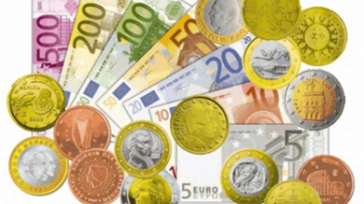 Leul scade în raport cu euro şi dolarul american. Vezi cursul BNR