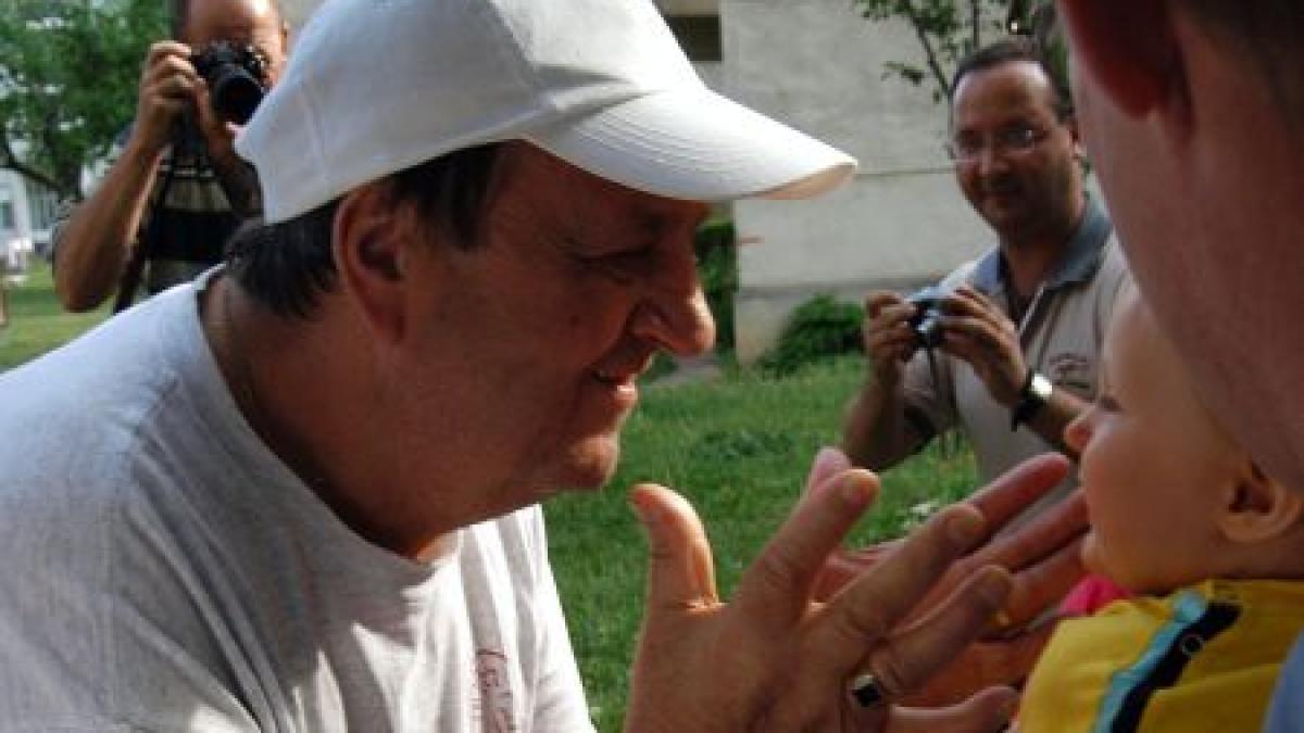 A murit tatăl Nadiei Comăneci. Gheorghe Comăneci suferea de ciroză 