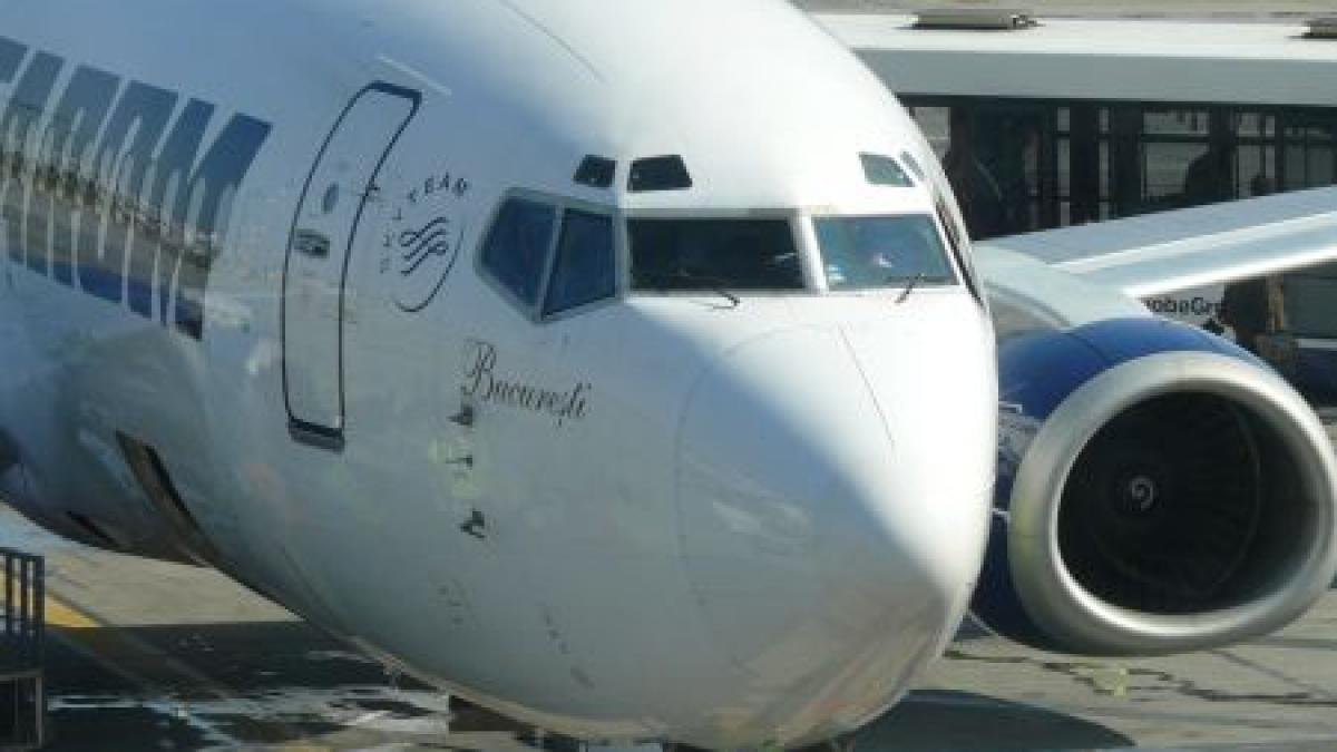 O aeronavă Tarom a aterizat de urgenţă la Munchen. Geamul cabinei era fisurat