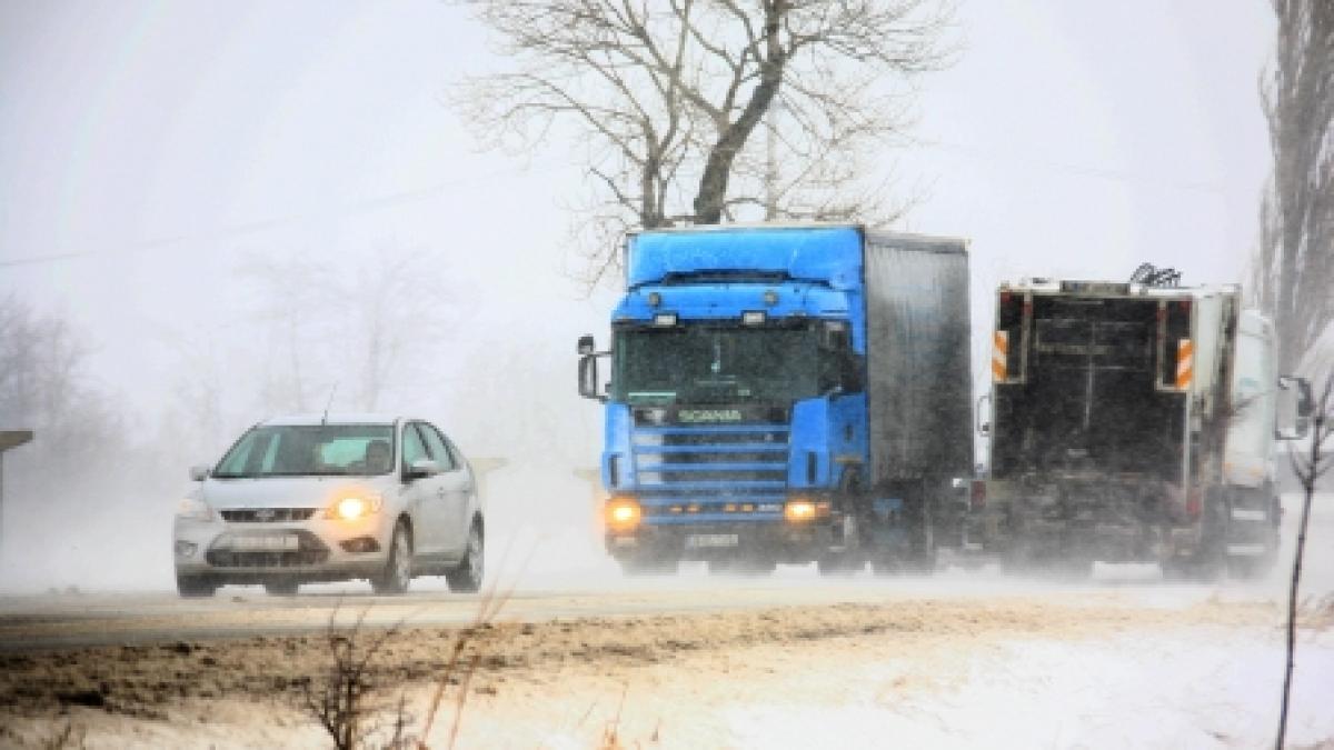 Accident în lanţ pe DN1, între Ploieşti şi Braşov. Opt autovehicule implicate în accident