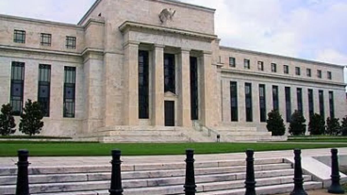 Fed a luat decizia istorică de a stabili o ţintă de inflaţie, de 2%