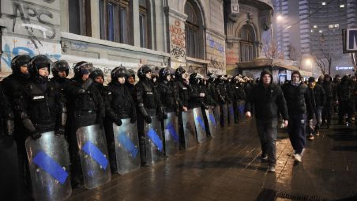 Protestele au continuat în Piaţa Universităţii din Bucureşti, în a 13-a zi consecutiv