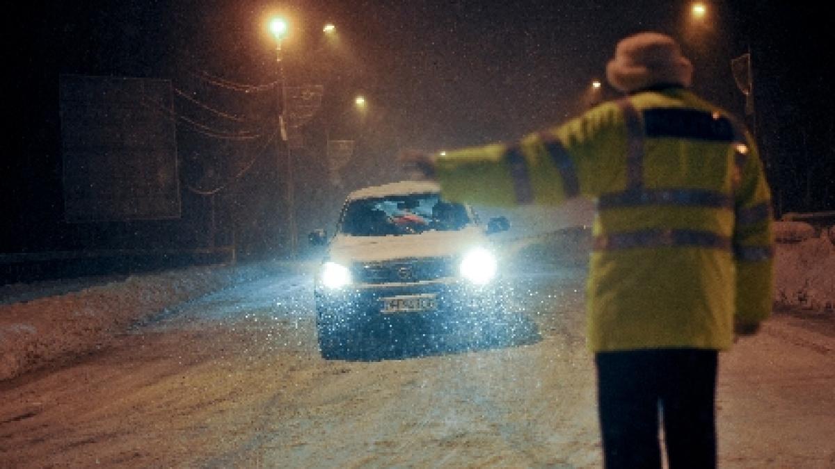 14 drumuri judeţene sunt blocate în Buzău din cauza viscolului şi a zăpezii. Vezi situaţia completă din judeţ