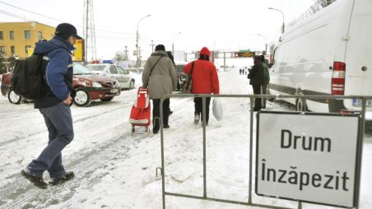 Traficul a fost închis pe toate drumurile naţionale din Constanţa şi Tulcea