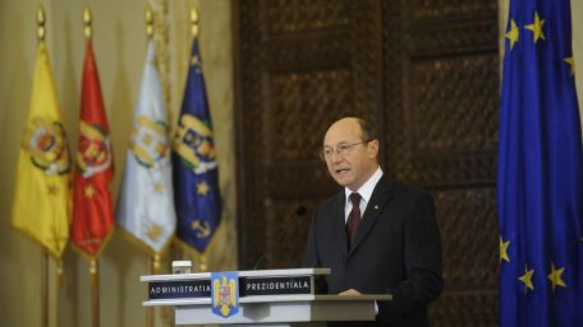 Băsescu va vorbi cu Secretarul General NATO despre scutul antirachetă şi retragerea trupelor din Afganistan