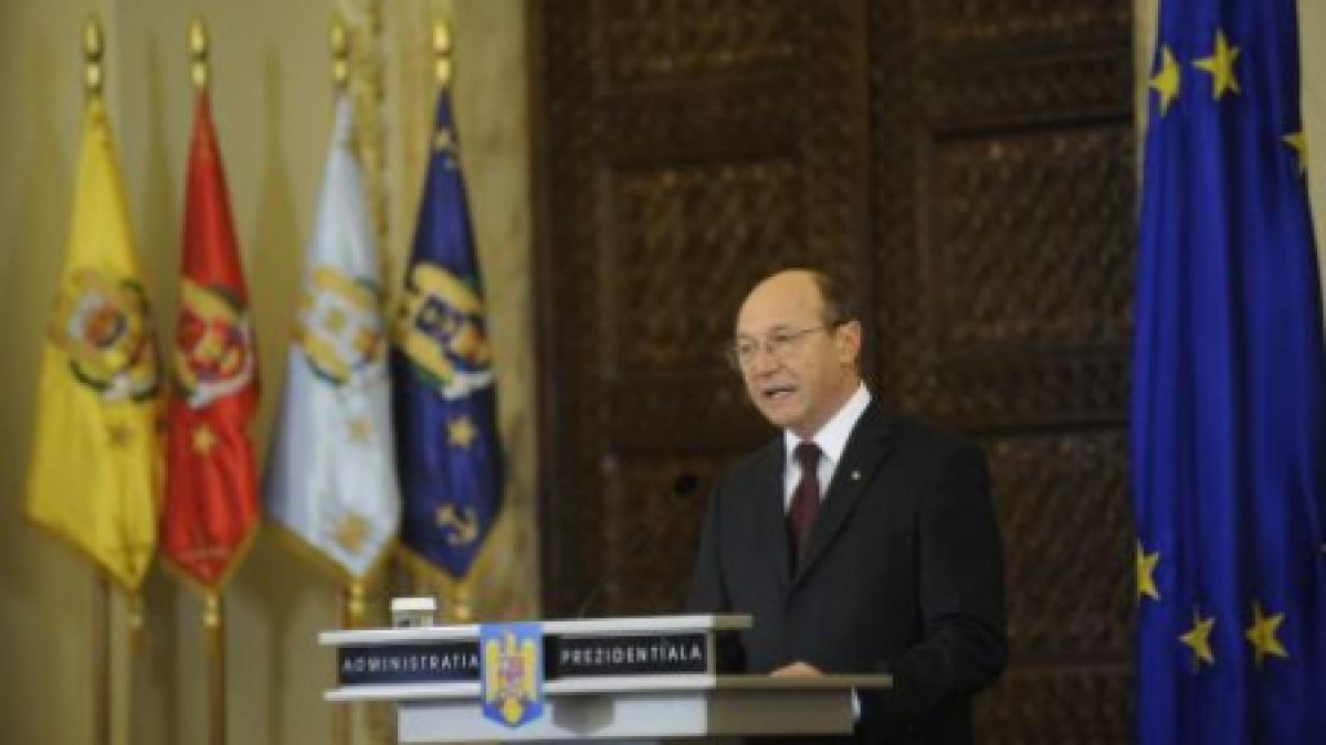 Băsescu: România îşi va menţine forţele în Afganistan tot anul 2012 şi prima jumătate a anului 2013 