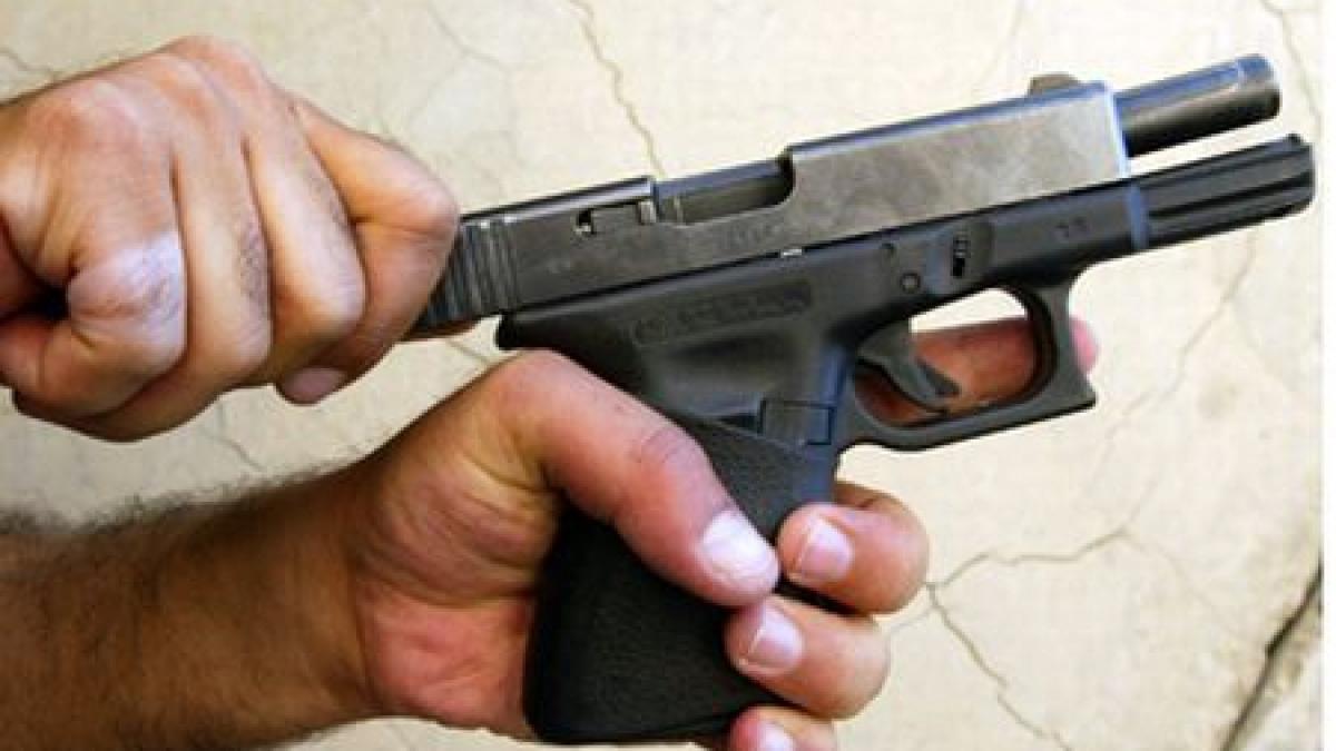 Român, atacat cu un pistol în Austria: Nu s-a grăbit să elibereze parcarea