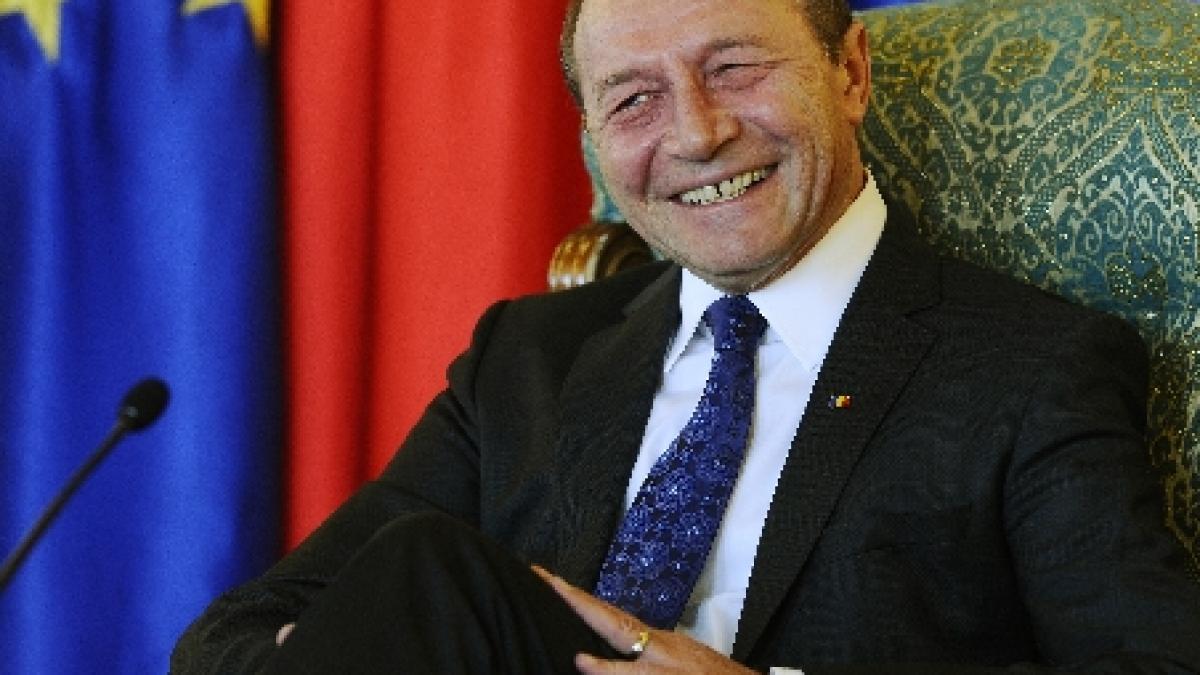 Băsescu: Şi eu din salariul meu de 5.400 lei aş avea dificultăţi să-mi plătesc facturile dacă mâine am liberaliza preţurile la gaze