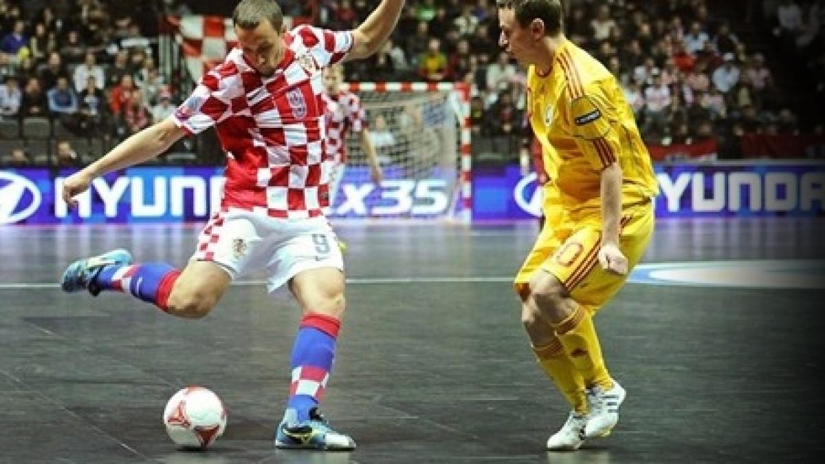 România, învinsă de ţara gazdă în primul meci de la Campionatul European de futsal