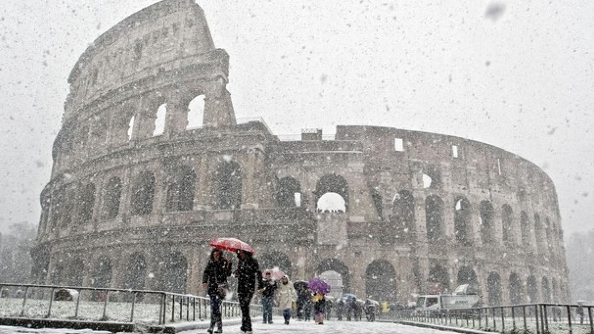 Italia, lovită de ninsori. Trafic feroviar perturbat şi şcoli închise în cea mai friguroasă iarnă din ultimii 27 de ani