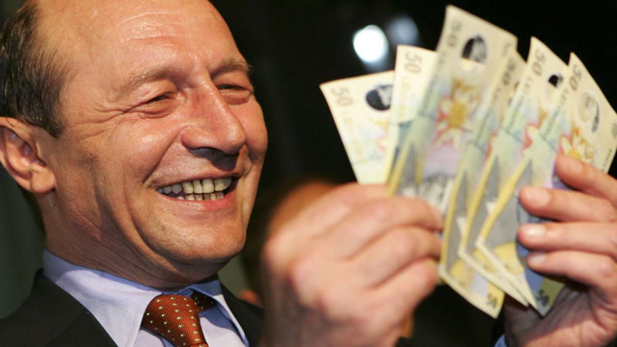 România stă bine în faţa crizei. &quot;Avem cea mai mică datorie pe cap de locuitor din UE&quot;, spune Băsescu