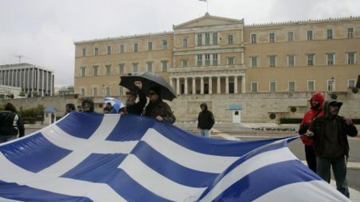 Grecia trebuie să reducă cheltuielile cu 3,2 miliarde euro în 2012