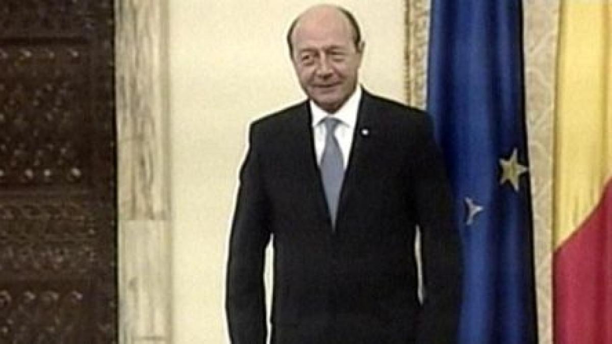 Băsescu, miniştrilor Cabinetului Ungureanu: A venit timpul generaţiei voastre. Aveţi misiunea de a confirma