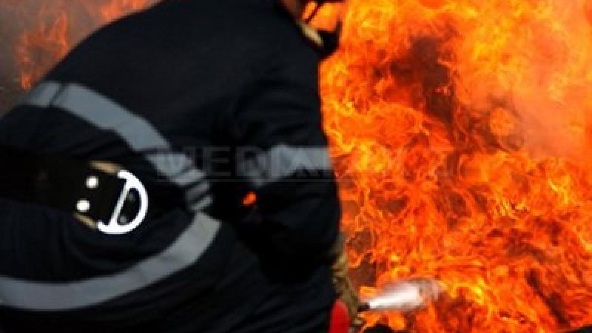 Harghita: Sala de sport polivalentă din Misentea, mistuită într-un incendiu de amploare