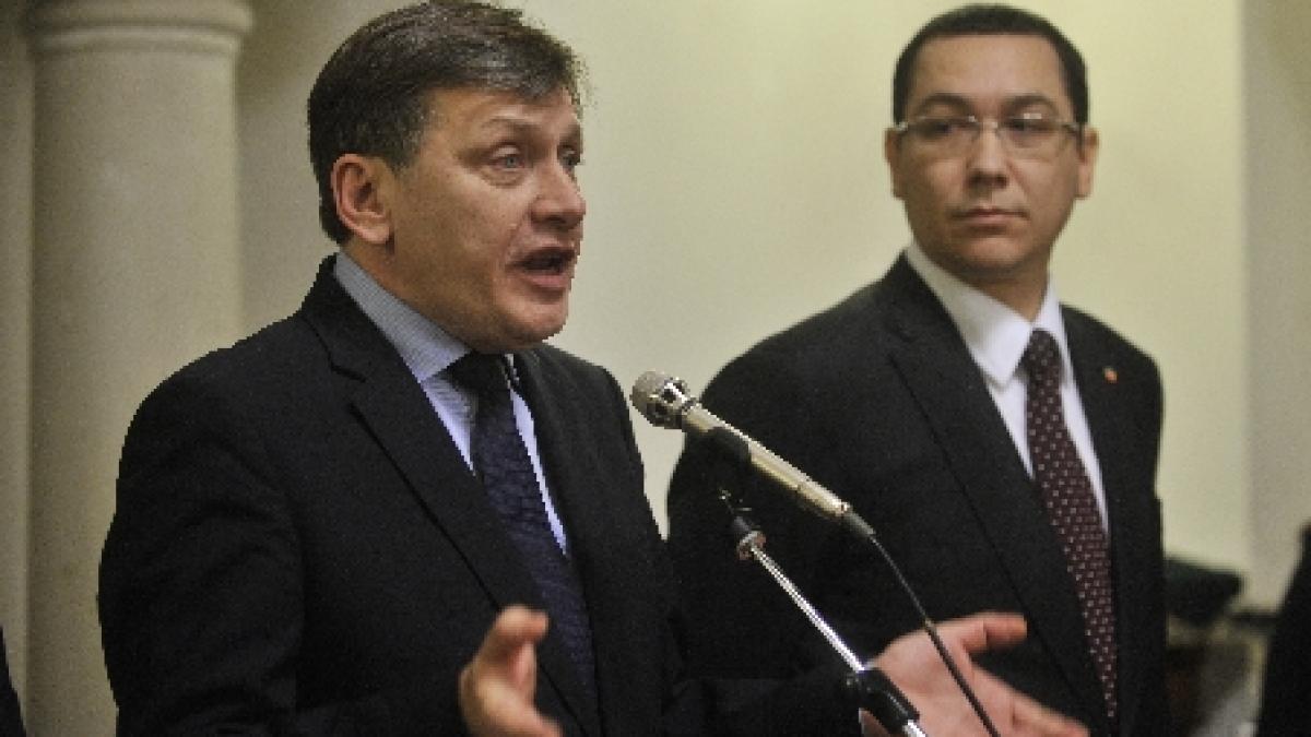 Ponta pleacă într-o vizită în SUA, fără Antonescu, aşa cum stabilise iniţial