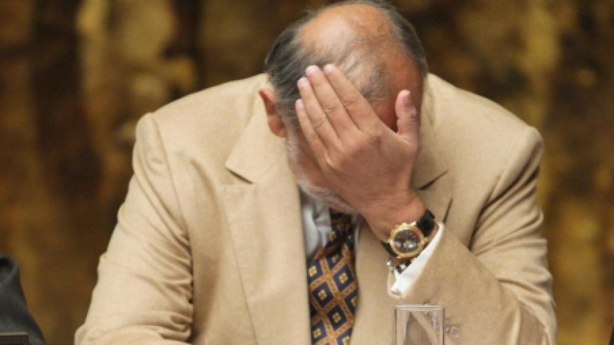 Patriciu a cerut în instanţă insolvenţa Mic.ro. Compania nu şi-a plătit furnizorii de luni de zile