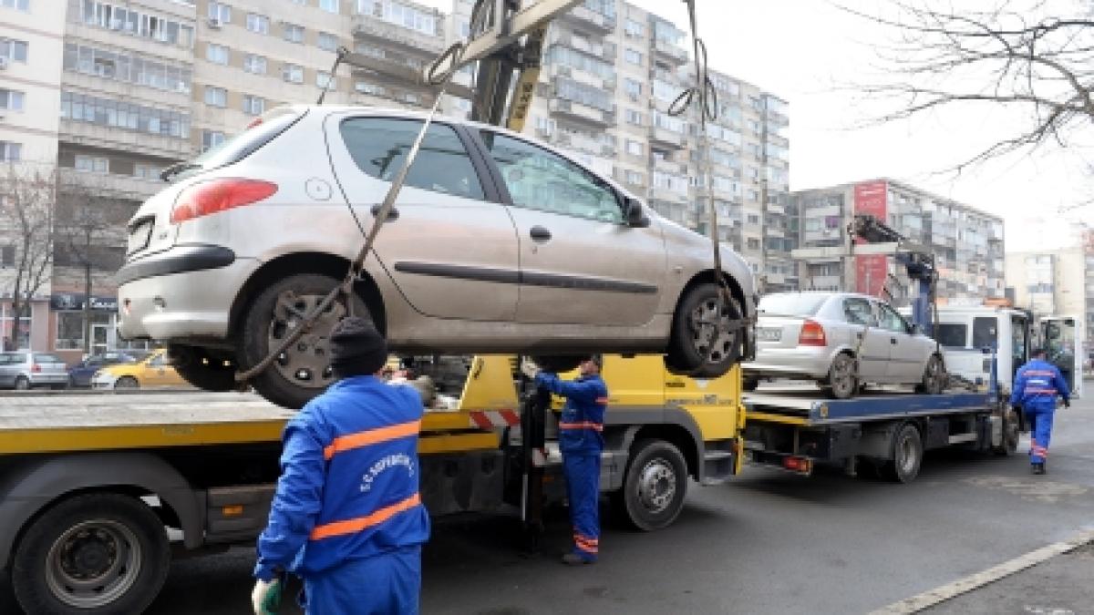 Autorităţile fac apel la şoferii bucureşteni să nu mai parcheze pe marile bulevarde