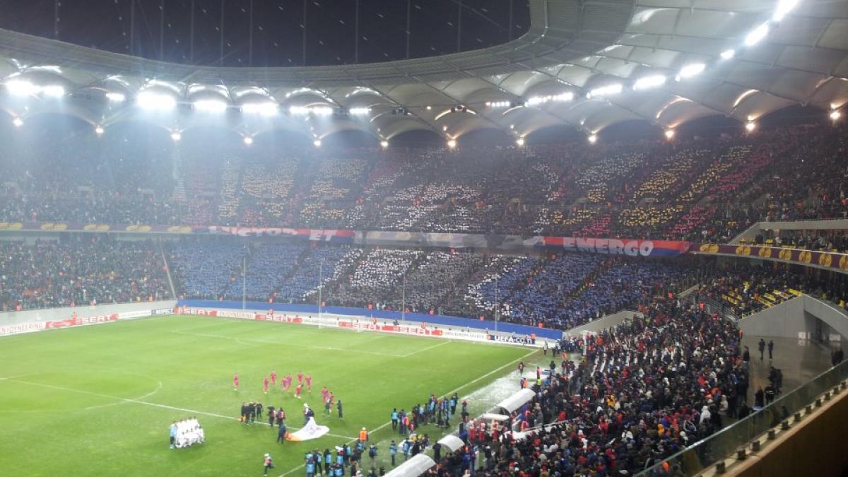 Coregrafie cu chipul lui Neşu, la meciul dintre Steaua şi FC Twente