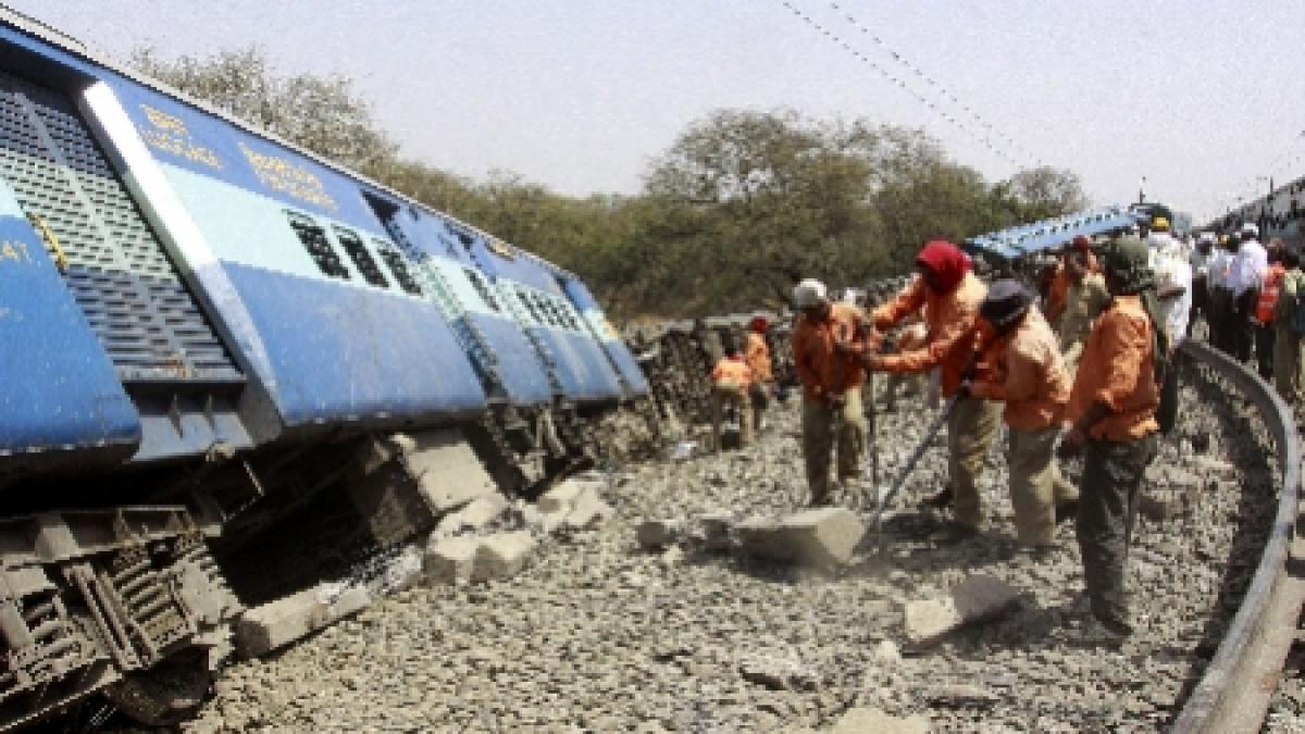 Peste 50 de morţi şi 550 de răniţi în Argentina: Un tren a intrat cu viteză în tampoanele de oprire dintr-o gară