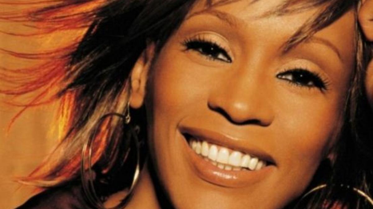 Whitney Houston înainte de a deveni celebră. Imagini inedite cu artista