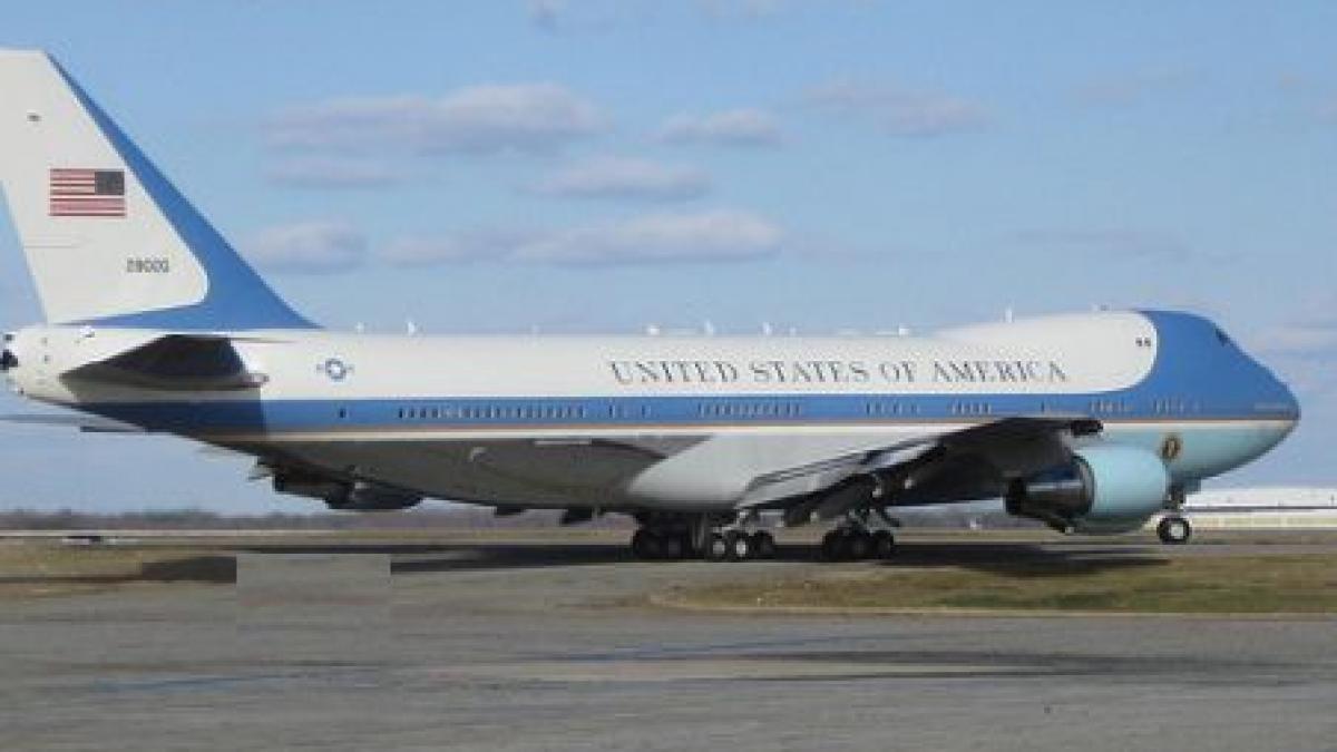 O oră de zbor cu avionul prezidenţial american Air Force One costă aproape 180.000 dolari