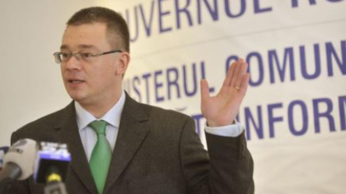 Premierul Ungureanu a fost fluierat şi huiduit la Iaşi: „O mână de escroci umilesc ieşenii“