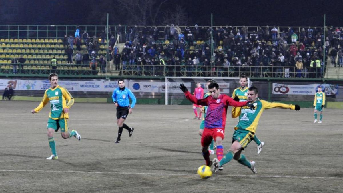 CS Mioveni - Steaua 0-1. Raul Rusescu aduce o victorie chinuită pentru roş-albaştri