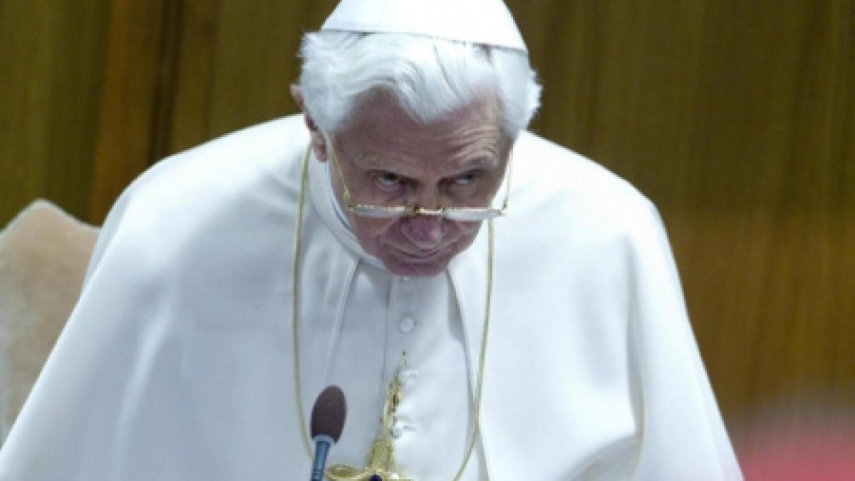 &quot;Papa Benedict al XVI-lea a murit pe neaşteptate&quot; - mesaj fals, dat pe Twitter