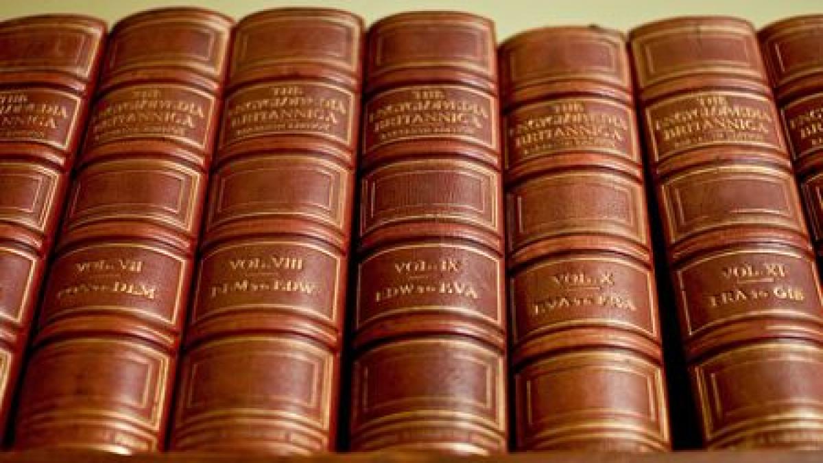 Internetul e viitorul. După 244 de ani, Enciclopedia Britannica renunţă la varianta tipărită