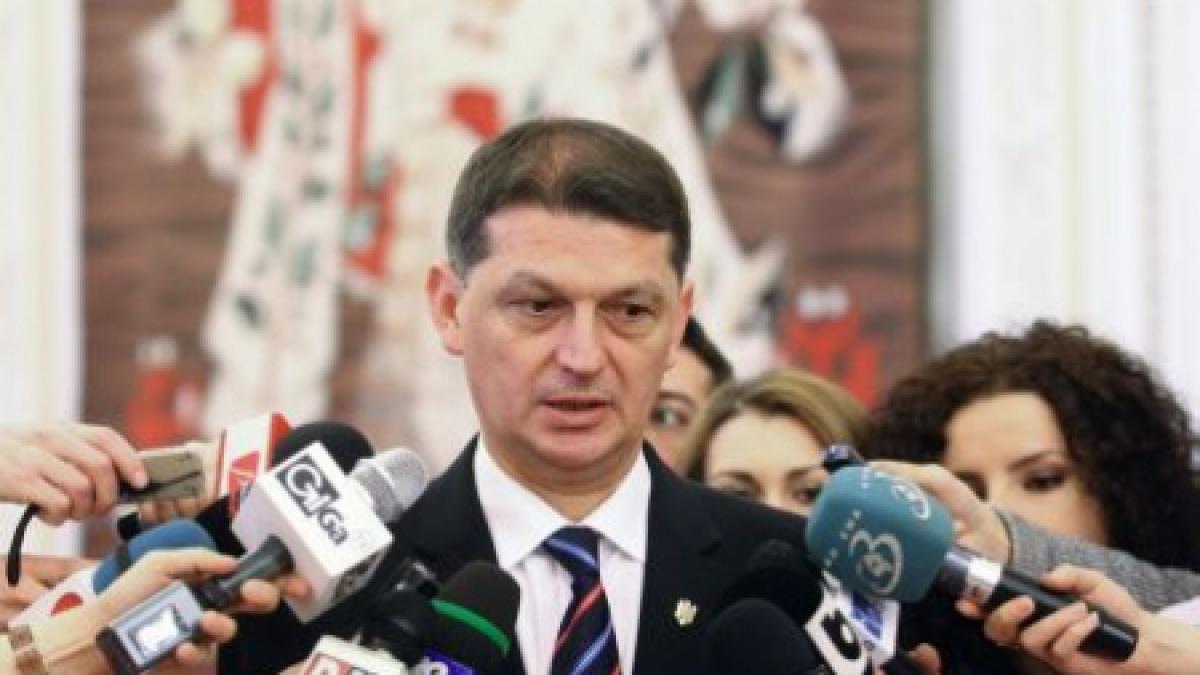 Măsuri drastice la MAI. Ministrul Berca l-a concediat pe consilierul Chesnoiu 