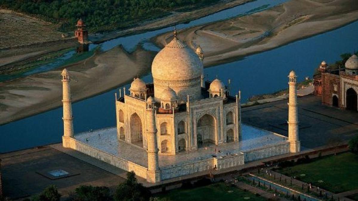 Monumentul iubirii eterne se PRĂBUŞEŞTE. Încălzirea globală l-ar putea pune la pământ