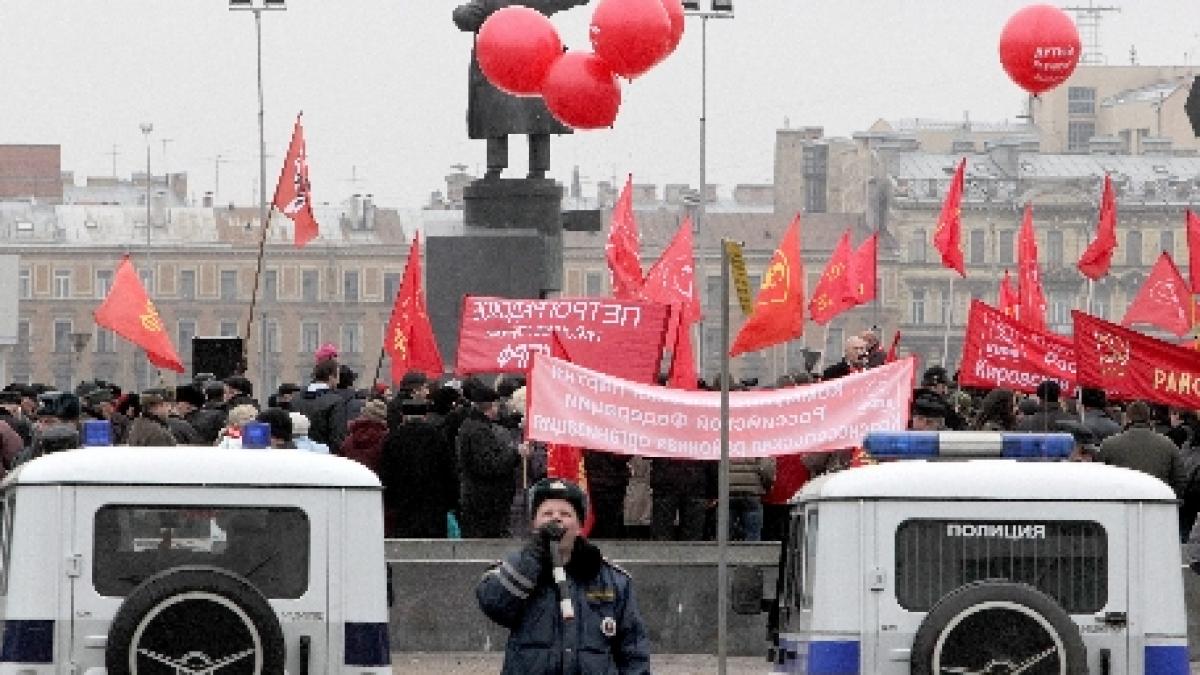 Rusia. Zeci de manfiestanţi arestaţi, înainte ca aceştia să participe la un protest neautorizat