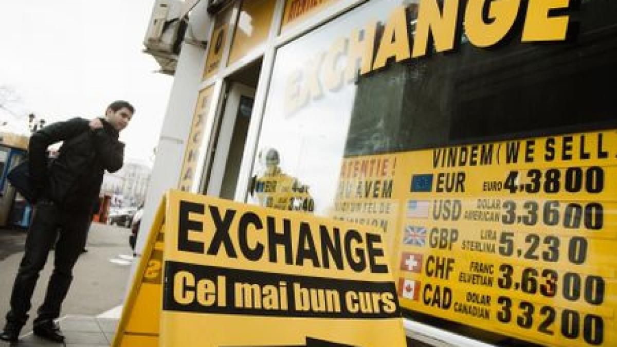 Cursul EURO se menţine la un nivel ridicat. BNR a anunţat un curs de referinţă de 4,3780 lei/ euro