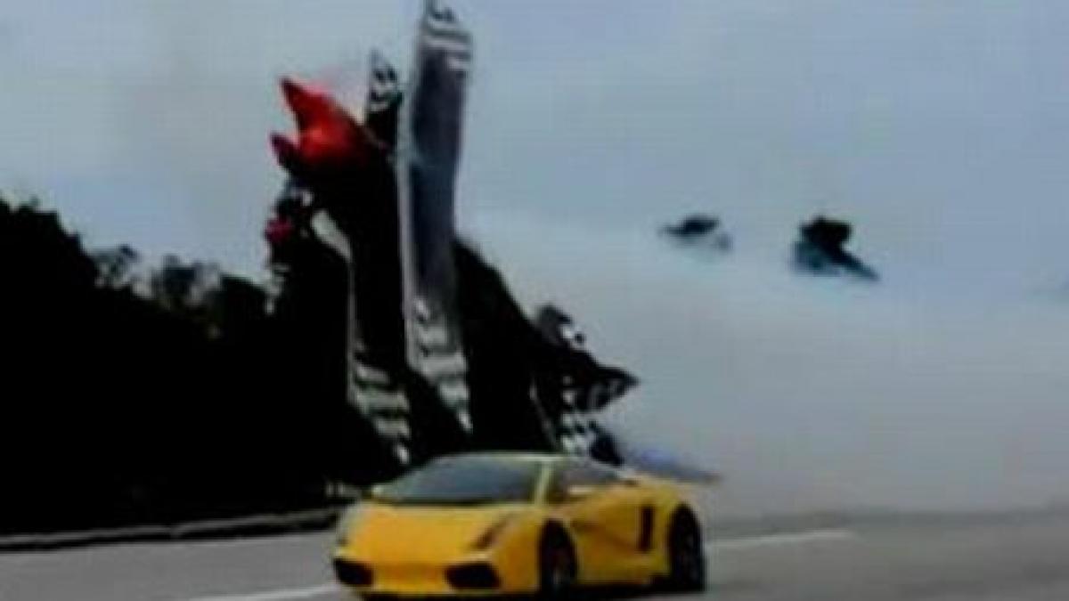 Cursă nebună între un Lamborghini Gallardo şi un avion. Vezi aici cine a câştigat