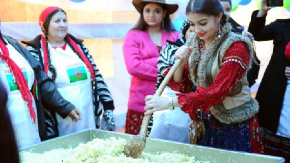 Romii din Sibiu vor să dea Cartea Recordurilor în judecată