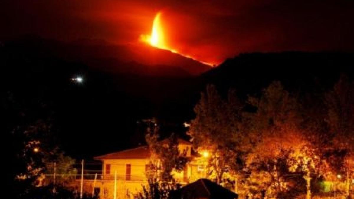 &quot;Monstrul&quot; din Italia a erupt pentru a cincea oară în acest an