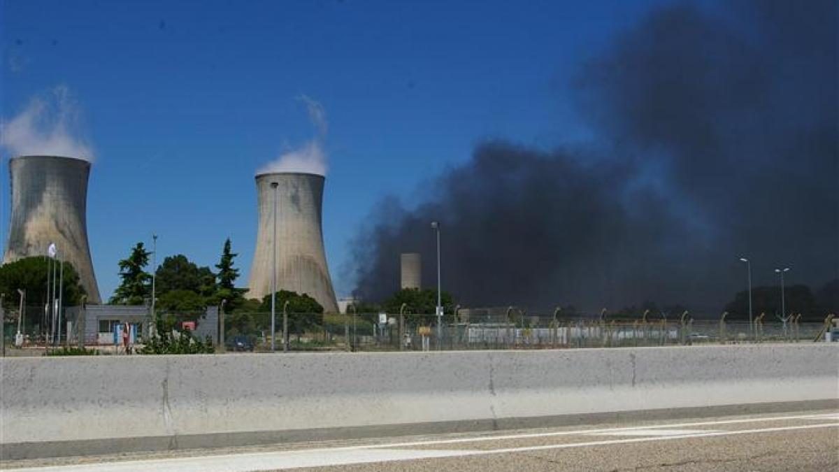 Alertă nucleară în Franţa! Un reactor s-a oprit automat din cauza unei emanaţii de fum 