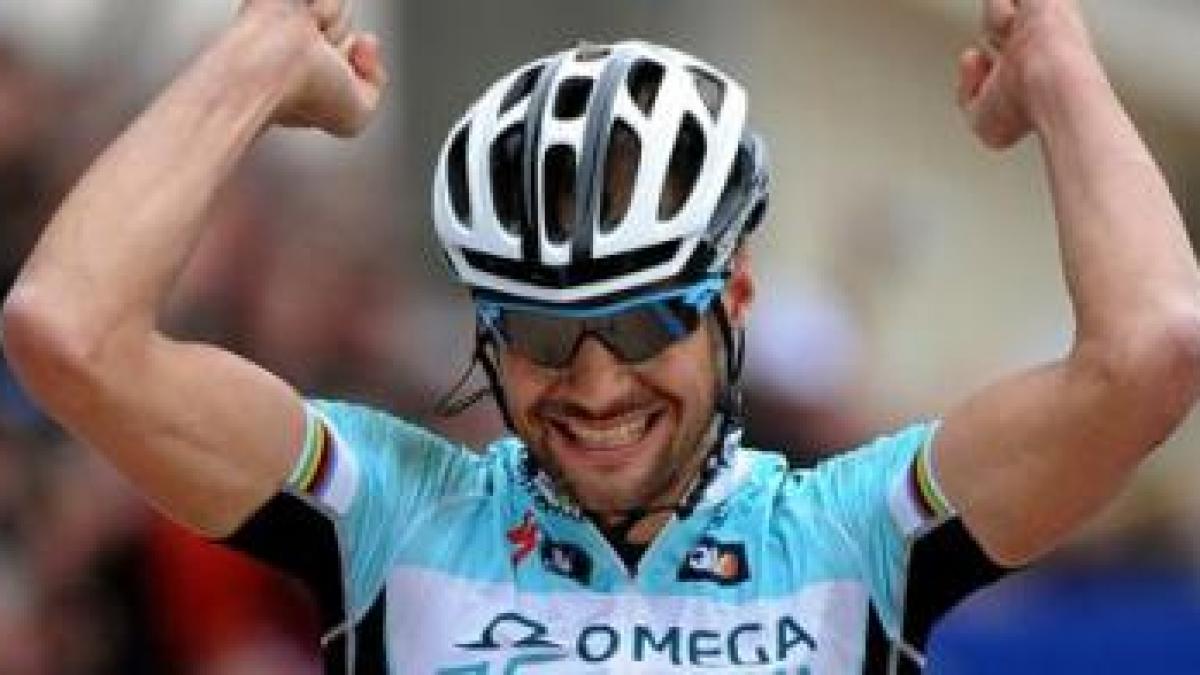 Tom Boonen scrie istorie în Paris-Roubaix, după o evadare solitară de 53 de kilometri