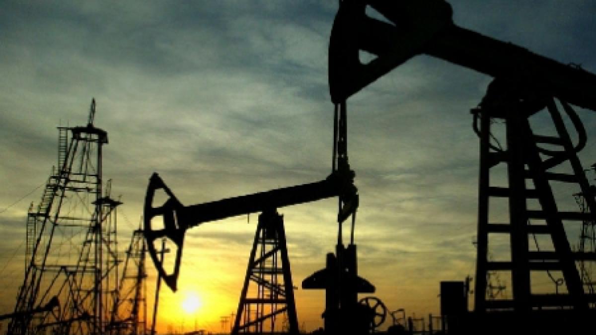 Preţul petrolului a scăzut cu doi dolari, din cauza pieţei americane a muncii