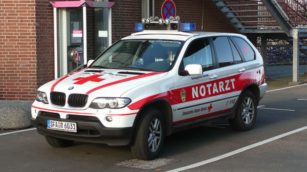 Arhiepiscopia Tomisului are ambulanţă BMW X5