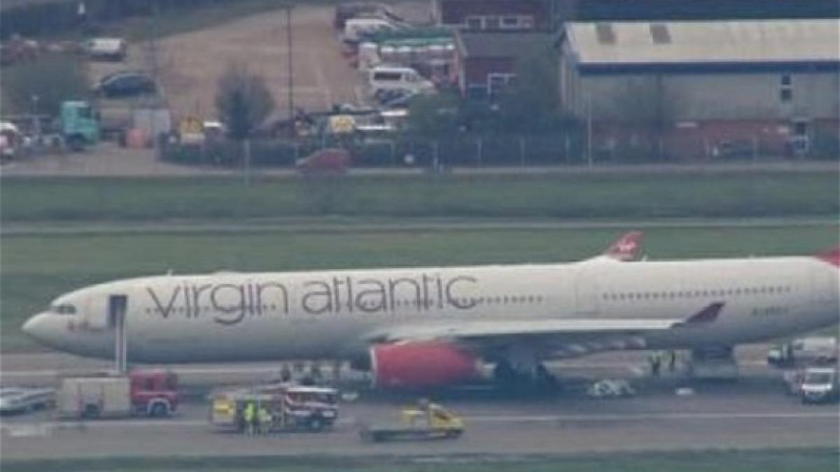 Aterizare de urgenţă pe Gatwick. 299 de pasageri aflaţi la bordul aeronavei, evacuaţi în mare grabă