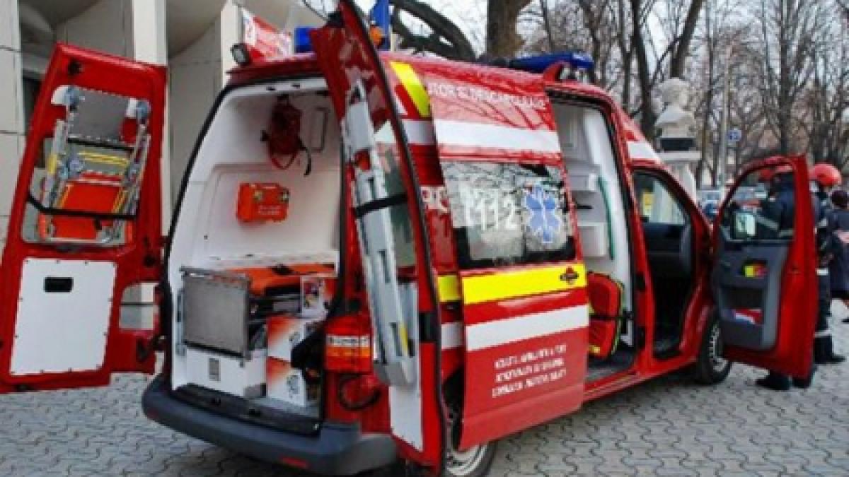 Un copil de 7 ani a fost spulberat de o maşină, într-un sat din Gorj