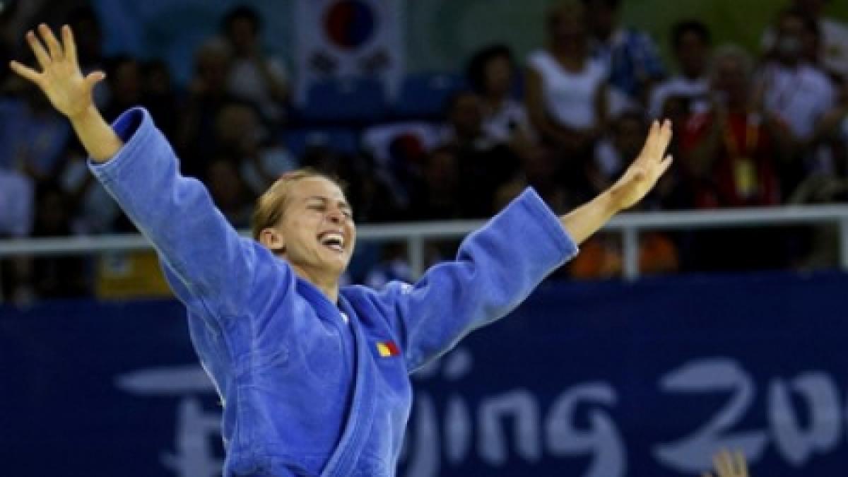 Alina Dumitru şi Andreea Chiţu, campioane europene la judo