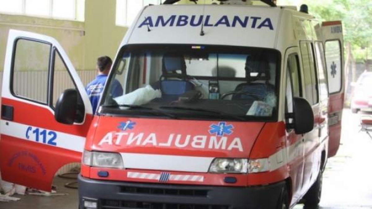 O femeie din Bistriţa, găsită moartă în curtea primăriei după ce i s-a făcut rău de la căldură