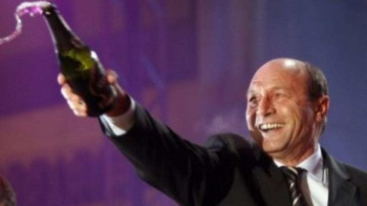 &quot;Traian Băsescu nu va mai apuca Revelionul ca preşedinte. Va rămâne ca o pată neagră în istorie&quot;