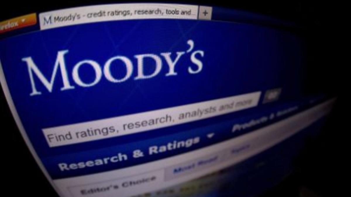 Moody's: Reformele, în pericol din cauza prăbuşirii unui al doilea guvern în România